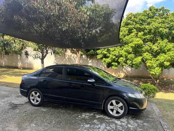 HONDA CIVIC 1.8 LXS 16V GASOLINA 4P AUTOMÁTICO HONDA CIVIC 1.8 LXS 16V GASOLINA 4P AUTOMÁTICO